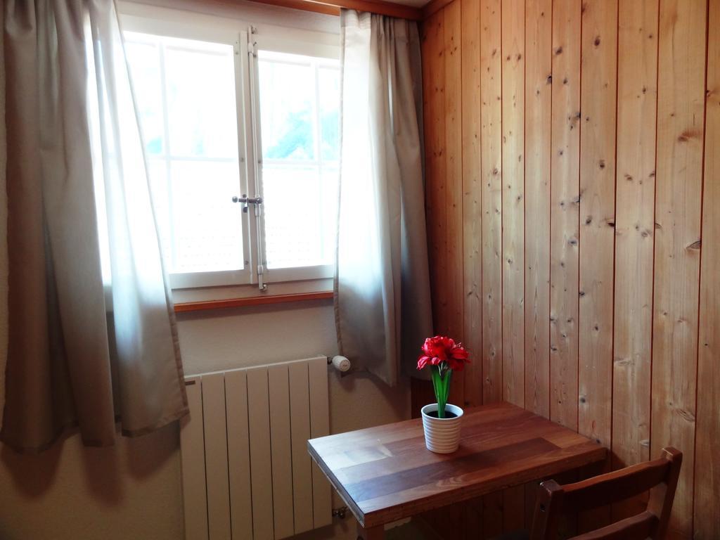 Base Cafe Appartement Lauterbrunnen Buitenkant foto