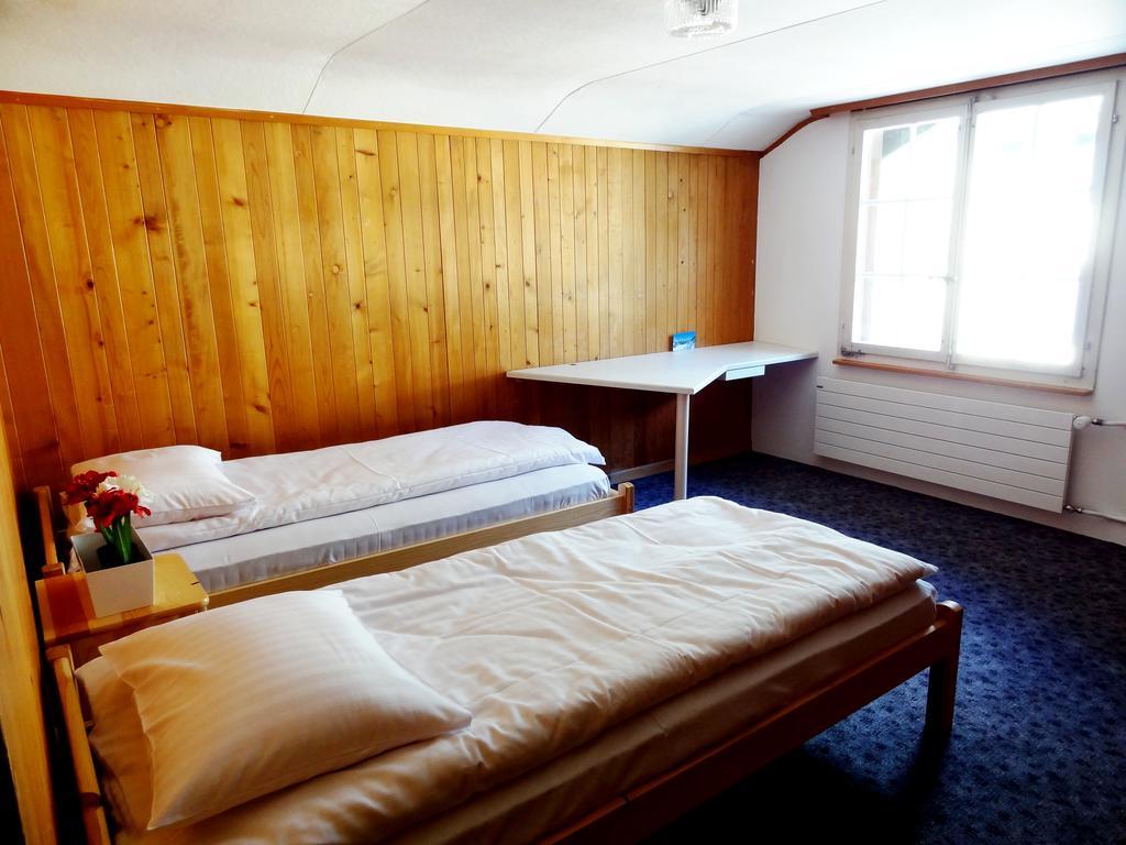 Base Cafe Appartement Lauterbrunnen Buitenkant foto